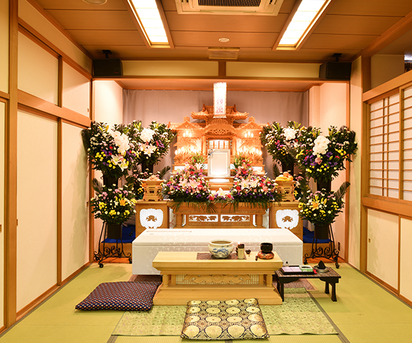こころ斎苑 さつき感動が広がる「祭壇生花」