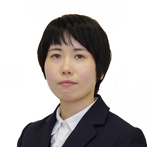 室井 麻衣